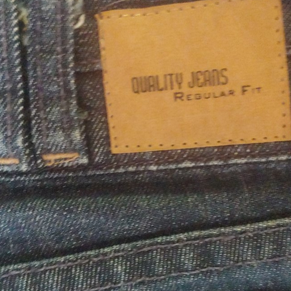 Jeans - Picture 3 of 4